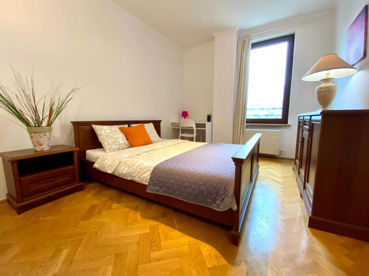 Center Warsaw - Apartmenty Jana Pawla II מראה חיצוני תמונה